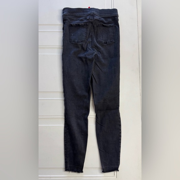 Spanx Women’s Small Distressed Denim Jeggings Jeans Black Pull On Medium Wash - Picture 7 of 7